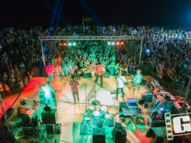 Ιμαμ μπαιλντί, Imam baildi, beach party, live, drone, συναυλία, Χερονήσι, Κυνουρία, Αρκαδία, Χρήστος Γιατράκος, Φωτογραφία